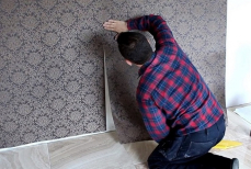 Как избежать фиаско при поклейке обоев — самые частые ошибки новичков