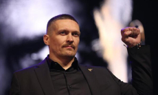 Александр Усик ведет «переговоры» со сборной Узбекистана. Видео