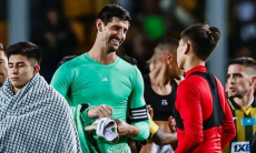 Калмурза обошел Анарбекова и обратился к болельщикам