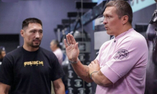 Александр Усик не сдержал эмоций от Жанибека Алимханулы. Видео