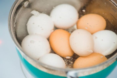 Как сварить яйца правильно. Одна хитрость меняет все