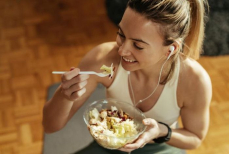 Что нужно есть перед йогой или силовыми тренировками