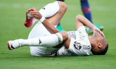 Мбаппе получил травму после хет-трика в ворота «Кайрата»