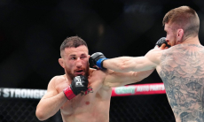 Видео полного боя Мераб Двалишвили — Кори Сэндхаген с разгромом на UFC 320