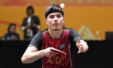 Казахстанец победил чемпиона мира и вышел в полуфинал