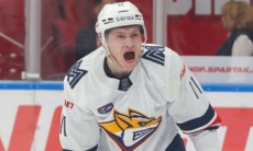 Пять очков игроков сборной Казахстана помогли клубу одержать победу в матче КХЛ