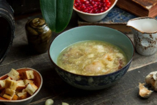 Лучше куриного бульона. Почему этот забытый суп стоит есть дважды в неделю