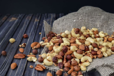 Названы орехи, которые улучшают память и защищают от инсульта