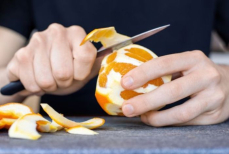 Эти шкурки овощей и фруктов содержат много пользы, а вы их выбрасываете