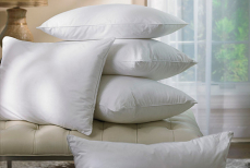 Как вернуть подушкам свежесть — простые способы отбеливания и стирки