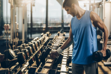 Люди, которые занимаются спортом два раза в неделю, берут меньше больничных