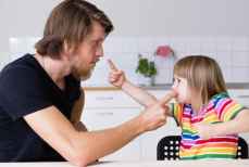 Фраза, которую нельзя говорить ребенку — психологи предупреждают