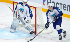 Защитник «Барыса» провёл юбилейный матч в КХЛ