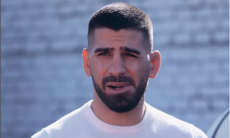 Испано-грузин Илия Топурия принял решение перед футбольным матчем Испания — Грузия. Видео