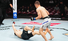 Нокаут «зафиксировали» в бою казахстанца против Топурии в UFC