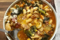 Рецепт долголетия. Суп, который самая старая в мире семья ела каждый день