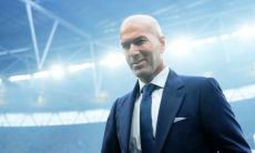 Зидан объявил о возвращении в футбол и назвал команду