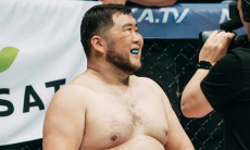 Официально объявлен бой Казахстан — Узбекистан в супертяжёлом весе