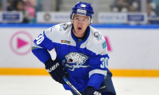 Не игравший два года казахстанский хоккеист возобновил карьеру