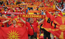 «Обороняемся против Казахстана, как будто это Бразилия». О чём говорят македонские болельщики после сенсации в отборе на ЧМ-2026