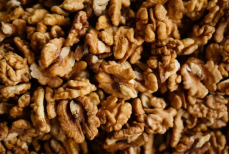 Где хранить орехи, чтобы они не горчили и не плесневели