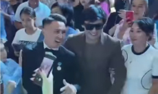 Братья Сабырхан зажгли вместе с Кайратом Нуртасом. Видео