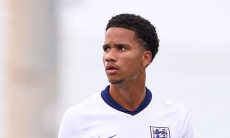 Полным разгромом завершился матч сборной Англии по футболу в Испании