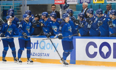 «Хорошие моменты разбазариваем». Самат Данияр рассказал о своей шайбе и шестом подряд поражении «Барыса»