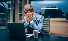 Психолог назвала главные признаки профессионального выгорания