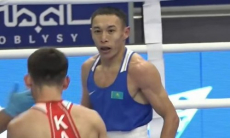Чемпион мира по боксу из Казахстана деклассировал соперника