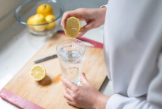 Не любите воду? Вот как приучить организм к полезной привычке