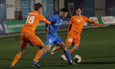 Четырьмя голами завершился матч Первой лиги