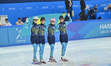 Женская сборная Казахстана пробилась в полуфинал на этапе Мирового тура по шорт-треку