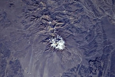 Вулкан-«зомби» активировался в Иране спустя 710 тысяч лет. Чем это грозит человечеству