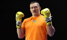 Александр Усик ведет переговоры о поединке на голых кулаках