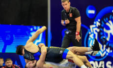 Казахстанский борец получил шанс на медаль чемпионата мира
