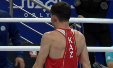 Работавший курьером боксёр не смог защитить титул чемпиона Казахстана