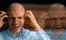 Психиатр рассказал о причинах и опасностях психоза