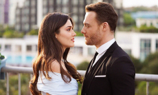 Звезда турецкого сериала «Постучись в мою дверь» закрутил новый роман