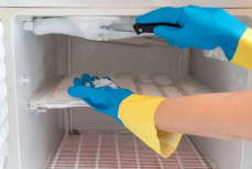 Как разморозить холодильник за 15 минут — проверенные способы без фена и риска