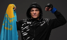 Казахстанский боец UFC пообещал удосрочить Топурию