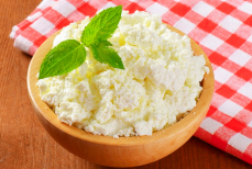 Как есть творог, чтобы он приносил максимум пользы