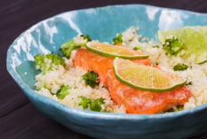 Диетолог назвала идеальный вариант ужина после 50 лет