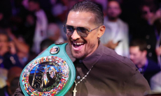 «Он не должен драться со мной». Звездный боксер отказался от боя с Усиком