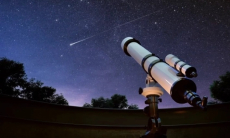 Летящий к Земле объект резко изменил направление