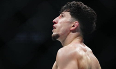 Казахстанец может «уволить» из UFC американского бойца