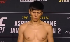 Озвучены последствия проваленного Азатом Максумом взвешивания перед боем в UFC