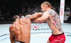Видео полного боя Александр Волков — Жаилтон Алмейда в UFC
