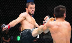 Видео полного боя Умара Нурмагомедова с нокдауном и разгромом в UFC