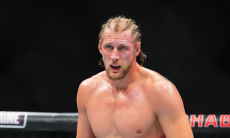 Волкова «лишили» победы над Алмейдой в UFC